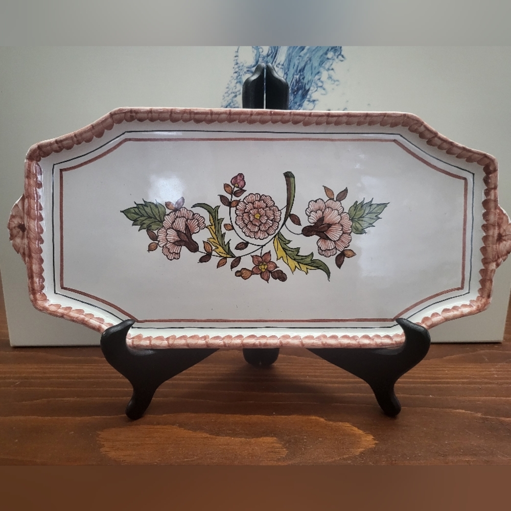 Glazed ceramic serving dish